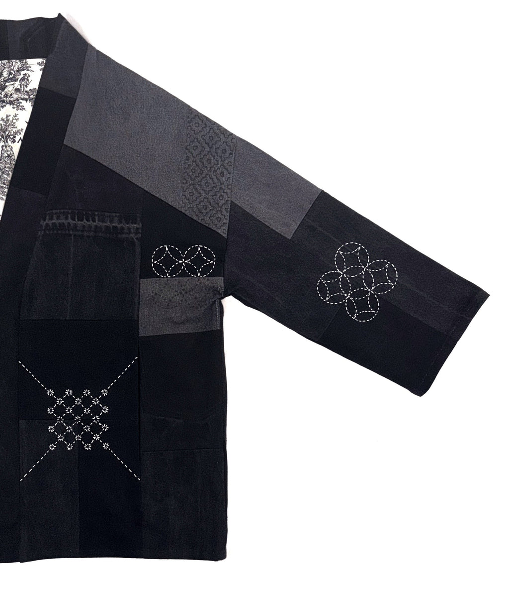 HAORI in black/grey